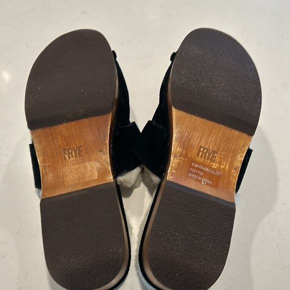 Frye suede Sherpa lined clogs - Picture 4 of 5